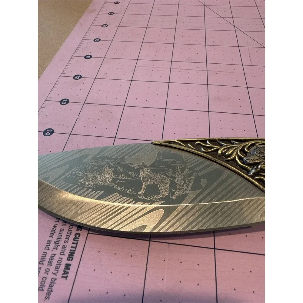 Wolf Carved Handle Collectible Knife In Original Box